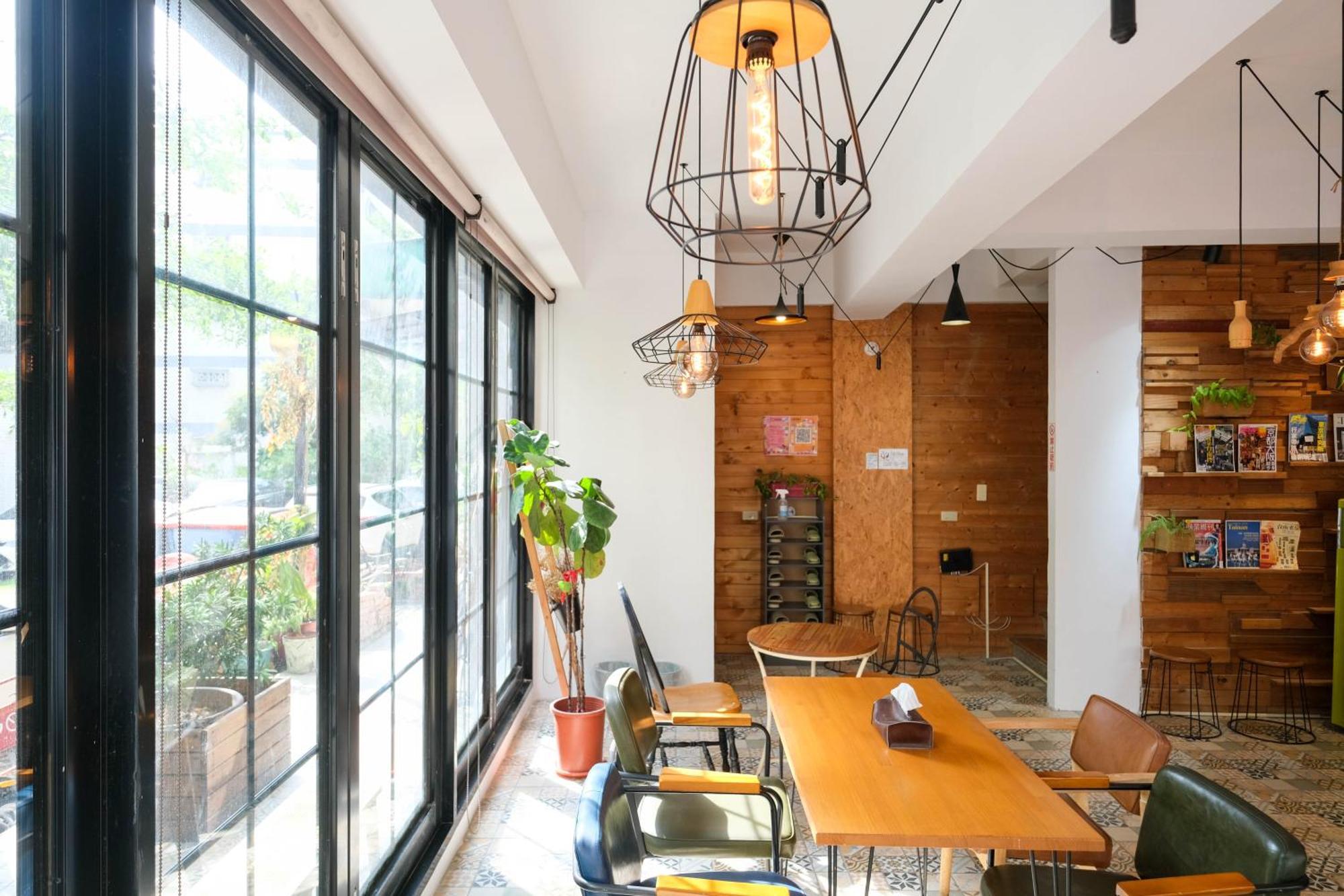 טאינאן Re+Wood Guesthouse מראה חיצוני תמונה